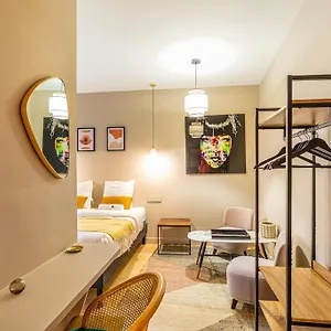 Lovely In The Heart Of Apartment Paris